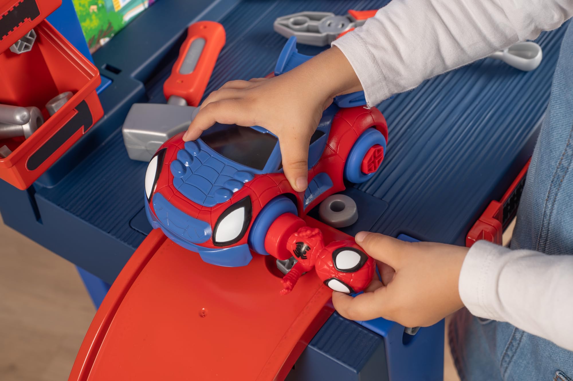 smoby-spidey-werkbank-spielwerkbank-mit-sprungschanze-60-teile image 4