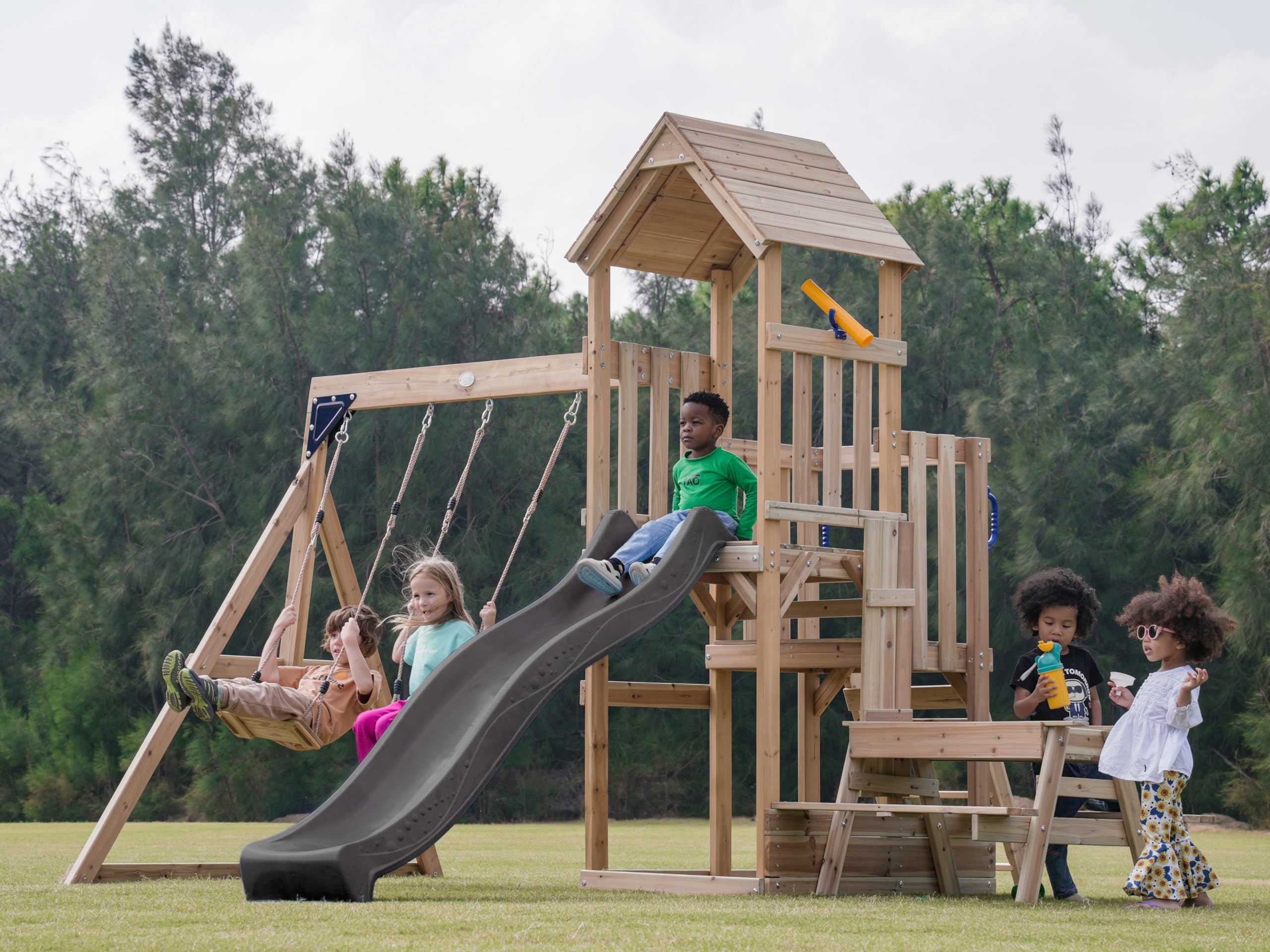 axi-mette-spielturm-holz-grau-mit-picknicktisch-rutsche image 4